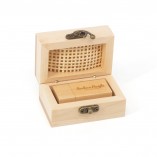 csm-usb-stick-packaging-wooden-treasure-box-image-02